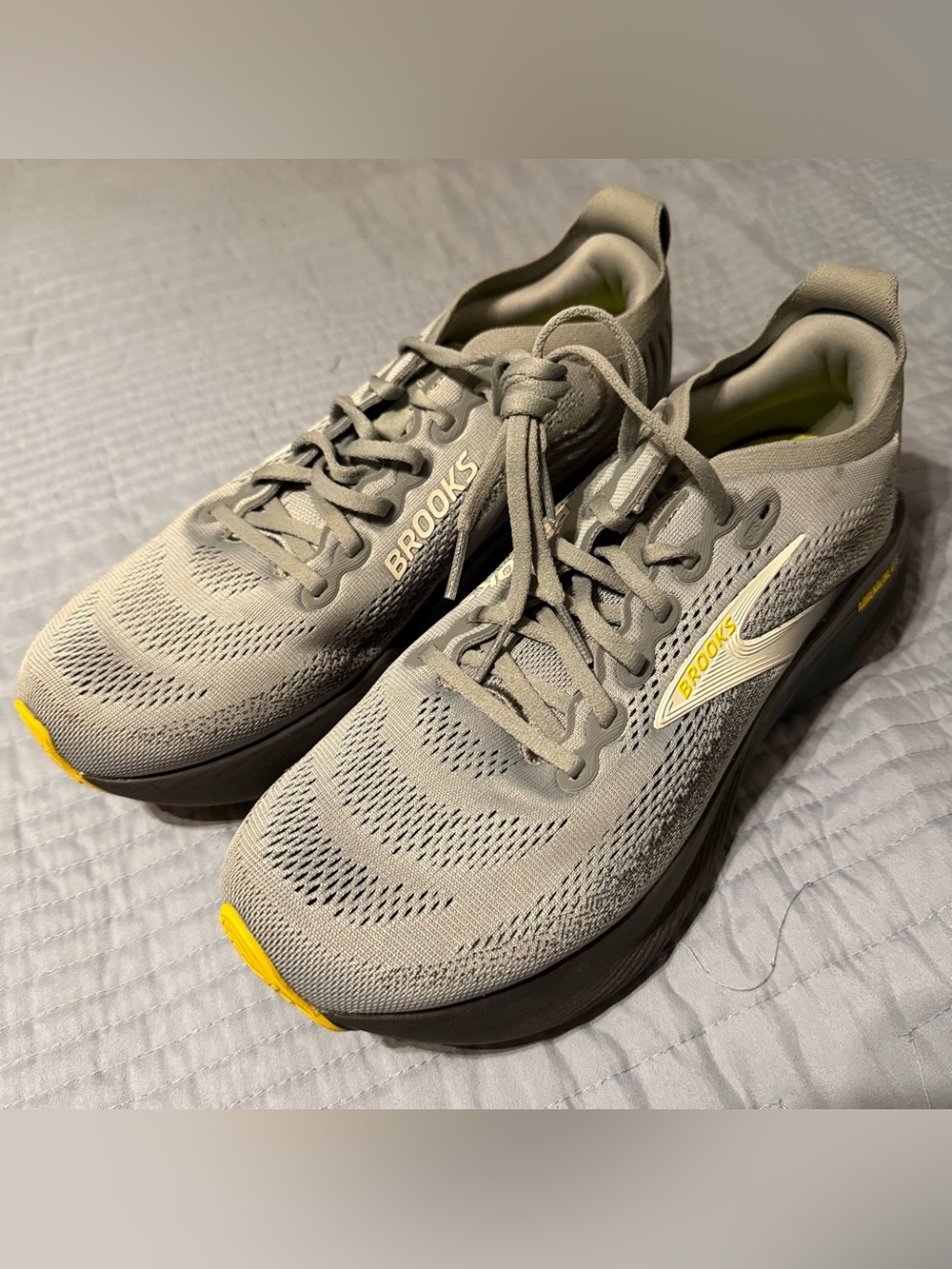 Men’s Brooks Grey Running Shoes with Yellow Accents